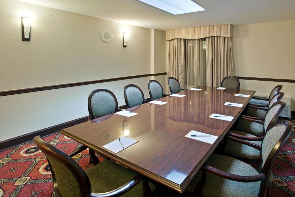 La Quinta Inn Suites Downtown Conference Center - photo 23