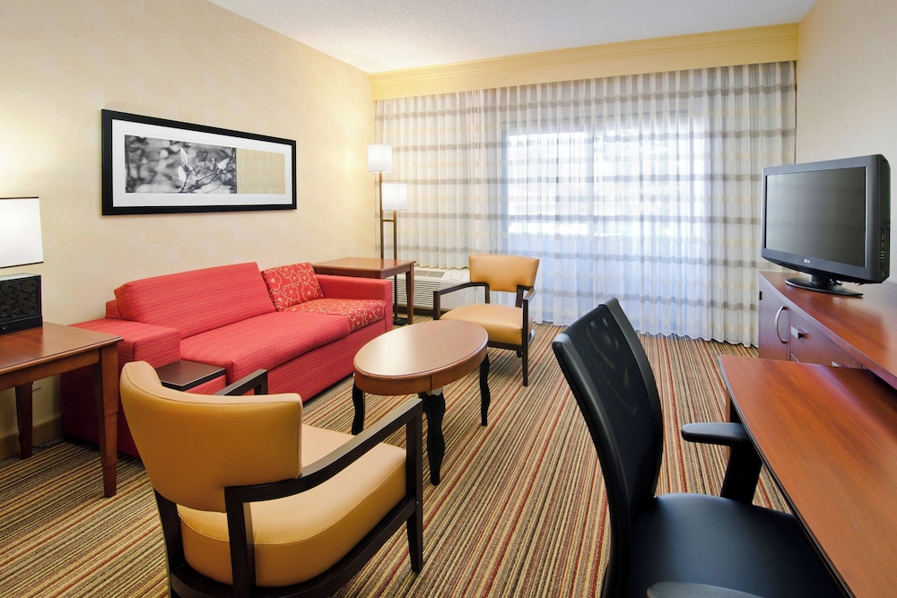 Courtyard by Marriott Albuquerque Airport - photo 10