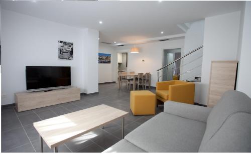 Apartamentos Ocea — 4-Star Luxury Hotel in Cambrils, Spain