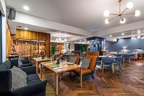Parilament on Rustaveli 4 rooms