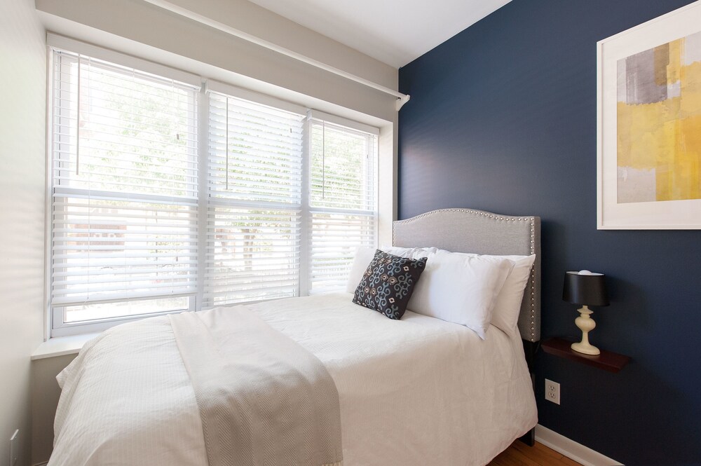 Sophisticated 4BR in Lincoln Park by Sonder - photo 14
