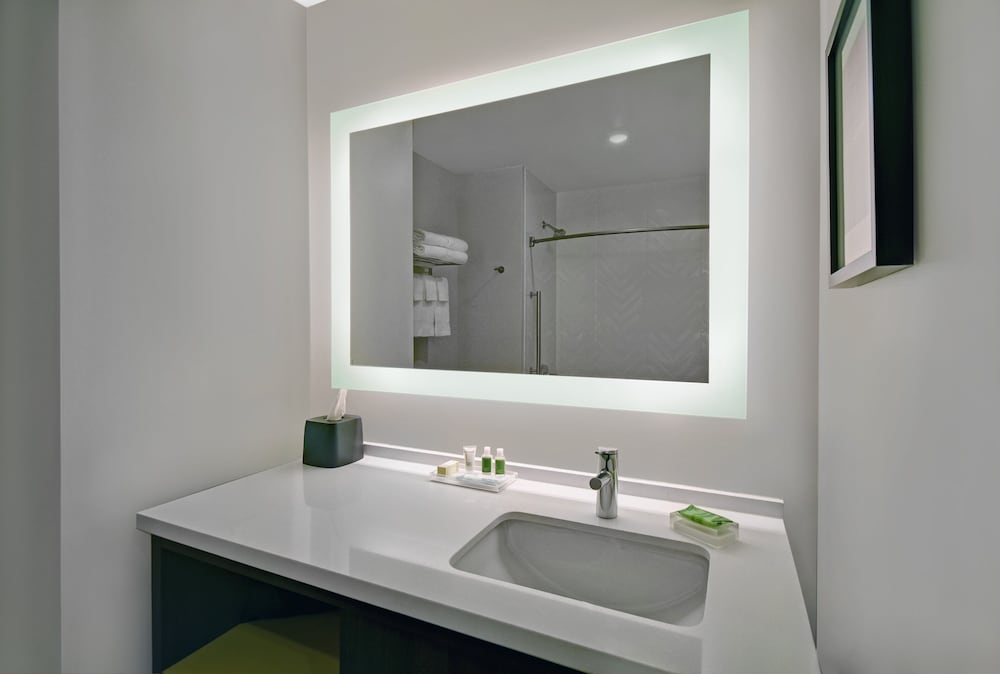 Holiday Inn Grand Rapids North Walker by IHG - photo 16