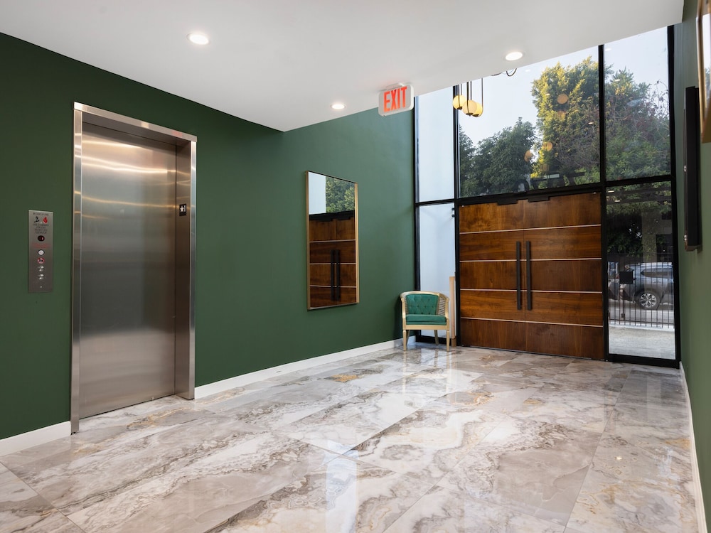 Fenix Hotel Hollywood - photo 3
