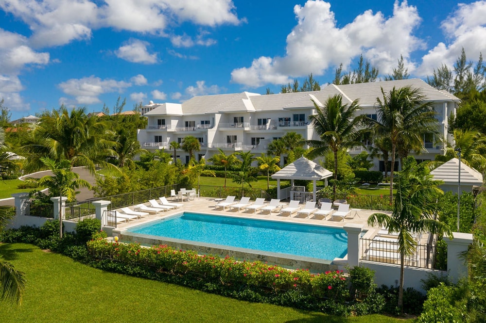 Ocean Terraces Penthouse 2br2 — 4-Star Luxury Hotel in Nassau, Bahamas