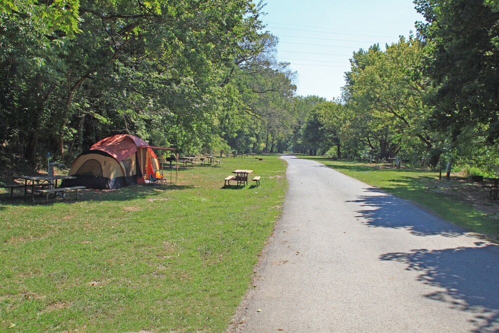 Circle M RV & Camping Resort Caravan Park - photo 34