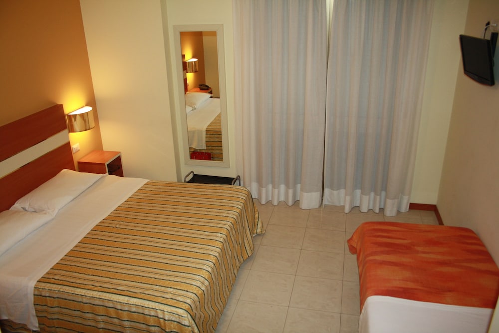 Hotel Gf — Cesano Boscone — photo 4