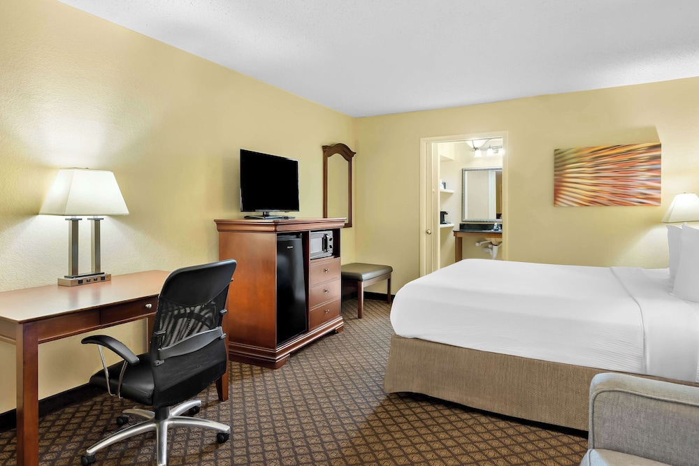 Best Western Coach House - photo 22