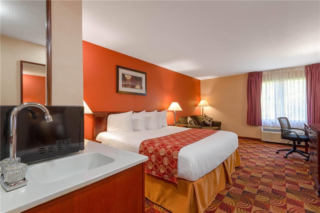 Baymont by Wyndham Plainfield Indianapolis Arpt Area - photo 24