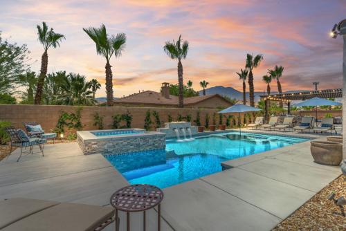 Private Pickleball Court Misters Hot Tub Pool Luxe La Quinta Home — 4-Star Luxury Hotel in La Quinta, United States