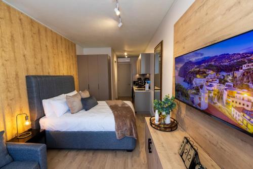 Luxury Studio at One Rosebank with free parking — 4-Star Luxury Hotel in Johannesburg, South Africa