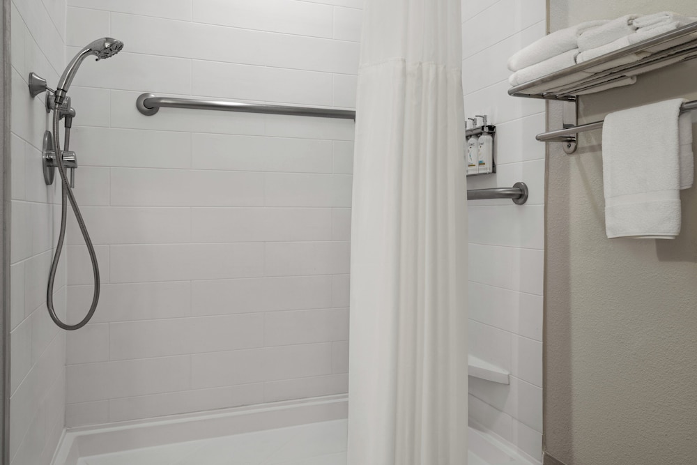 Holiday Inn Express St. Petersburg North by IHG - photo 23