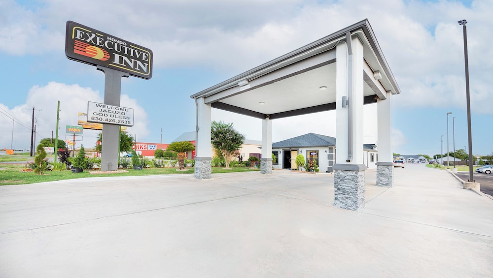 Executive Inn of Hondo - photo 22