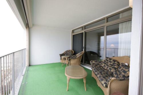English Towers 506 2 Br condo by RedAwning - photo 6