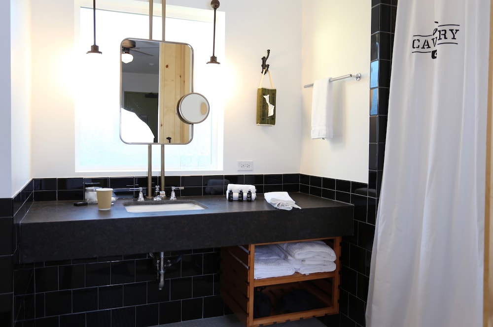 Cavalry Court by Valencia Hotel Collection - photo 25
