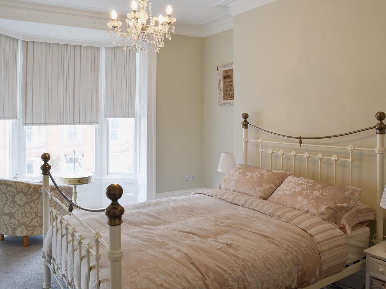 Abbeydale Town House