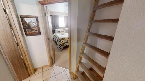 Karlin`s_ranch_house - photo 17