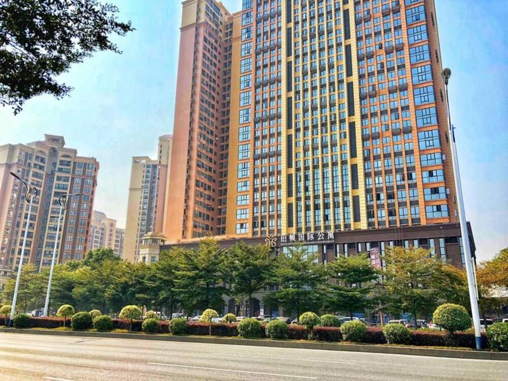 HT Aparthotel - carbon neutral hotel in Foshan