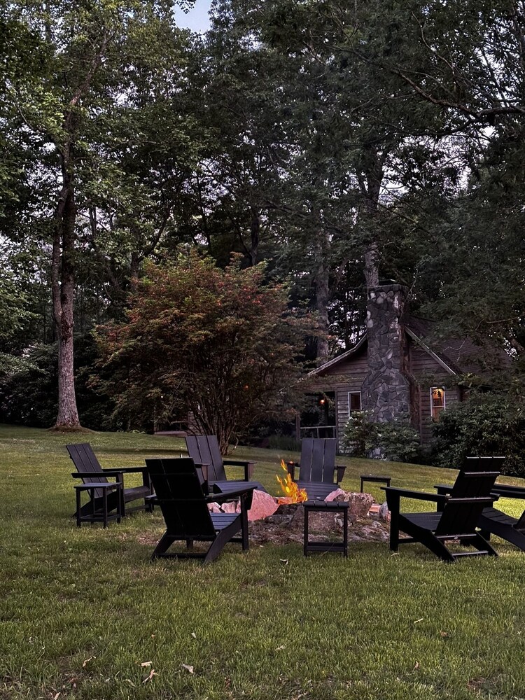 Fire Mountain Inn Cabins & Treehouses - photo 114