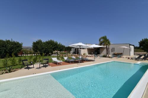 Villa Rariki — 4-Star Luxury Hotel in Scicli, Italy