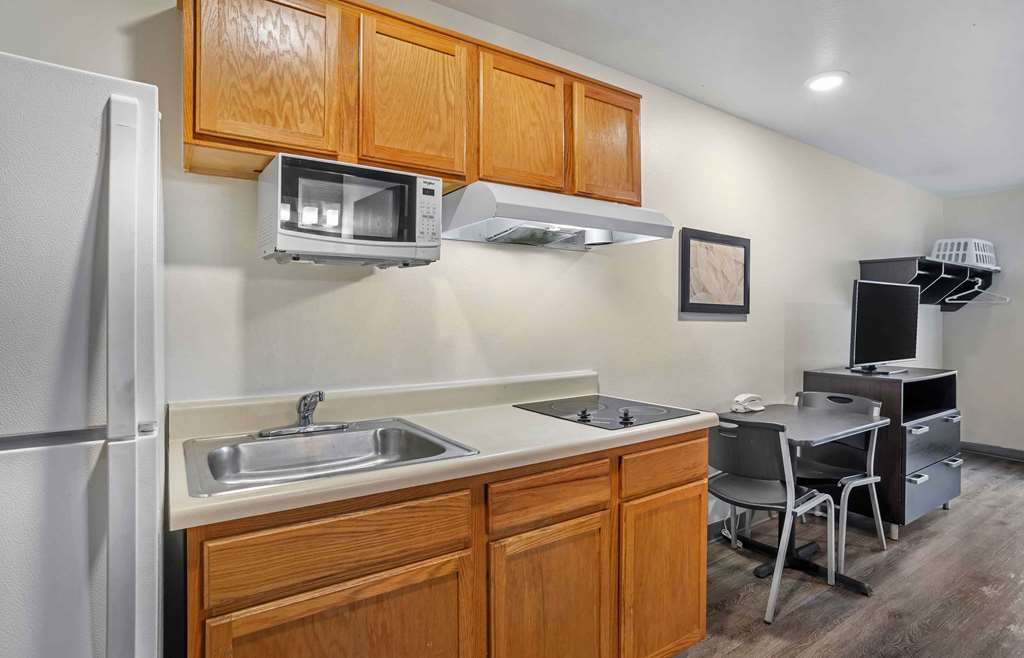Extended Stay America Select Suites Tallahassee East - photo 18