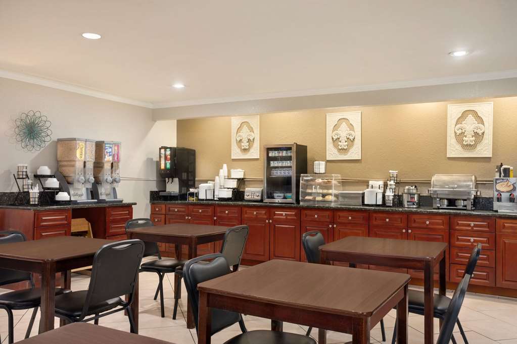 Baymont by Wyndham Kansas City KU Medical Center - photo 14