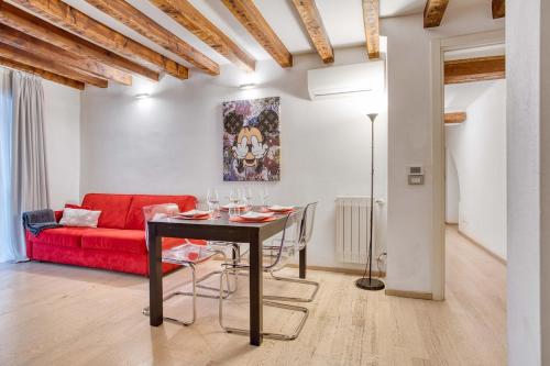 DUOMO 10 min Lovely apartment in the center — 4-Star Luxury Hotel in Milan, Italy