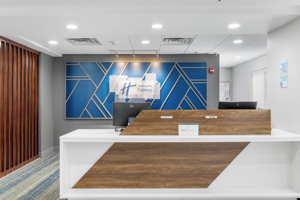 Holiday Inn Express Hartford Newington by IHG - photo 76
