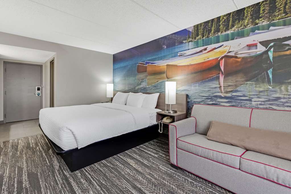 Clarion Pointe Near Erie Casino - photo 35