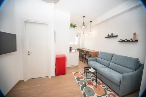 Appartamento tra Piramide e Garbatella Urbe Romana — 4-Star Luxury Hotel in Rome, Italy