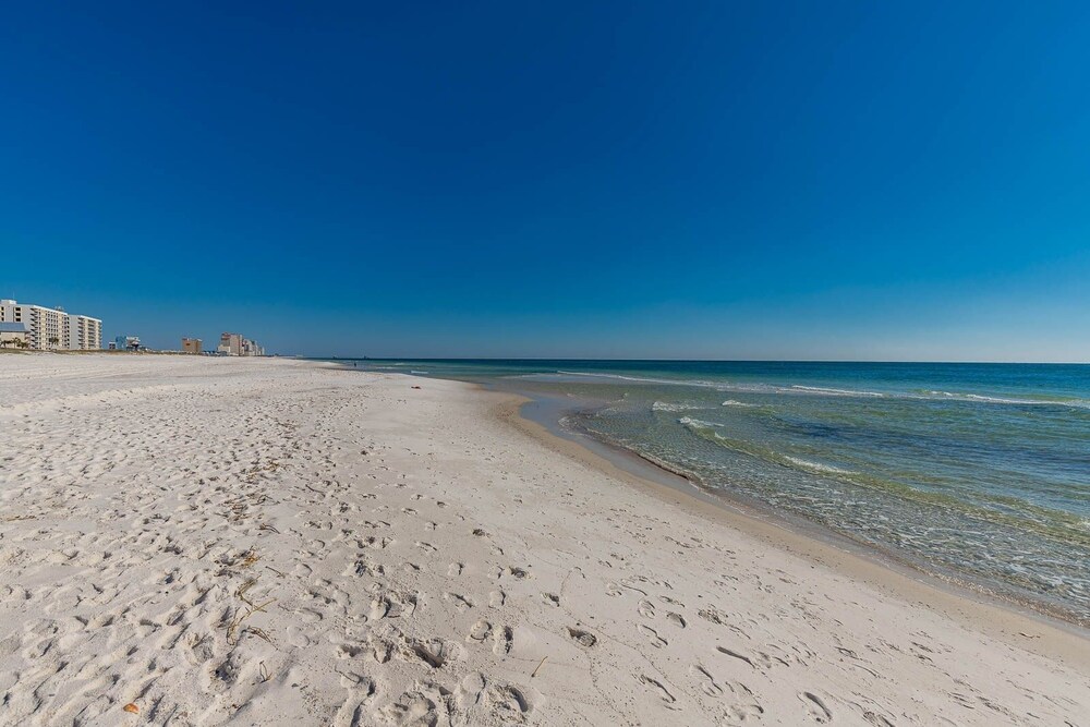 Driftwood Towers 5e 2 Bedroom Condo - photo 20