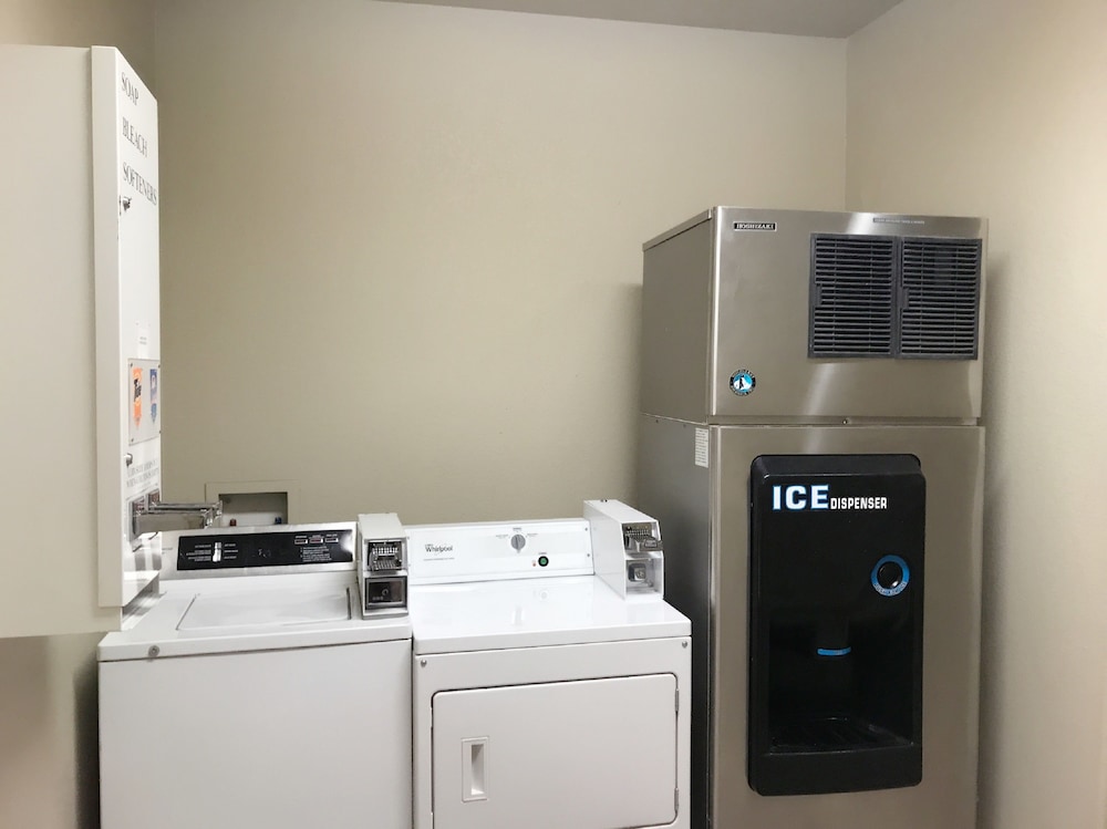 SureStay Plus Hotel by Best Western Quanah - photo 12