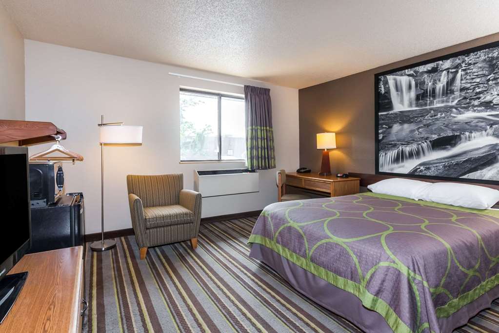 Super 8 by Wyndham Dunbar Charleston Area - photo 11