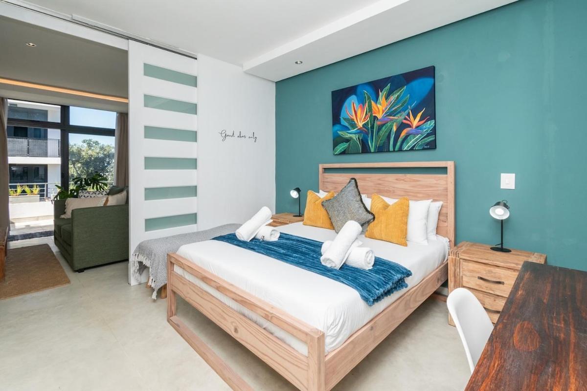 Stylish Green Point Apartment