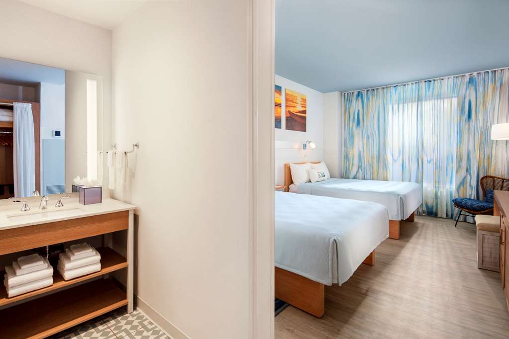 Universal's Endless Summer Resort Dockside Inn and Suites - photo 12