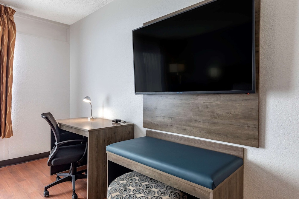 Quality Inn & Suites Sulphur Springs - photo 35