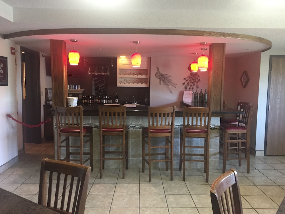 Boarders Inn & Suites by Cobblestone Hotels Fayette - photo 45