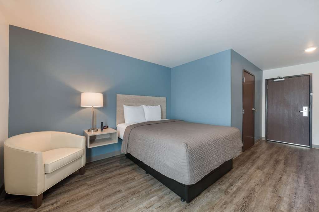 WoodSpring Suites Concord Charlotte Speedway - photo 11