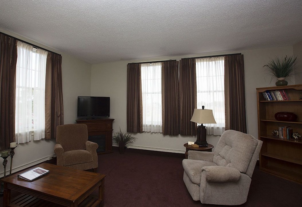 Arrow Hotel - photo 7