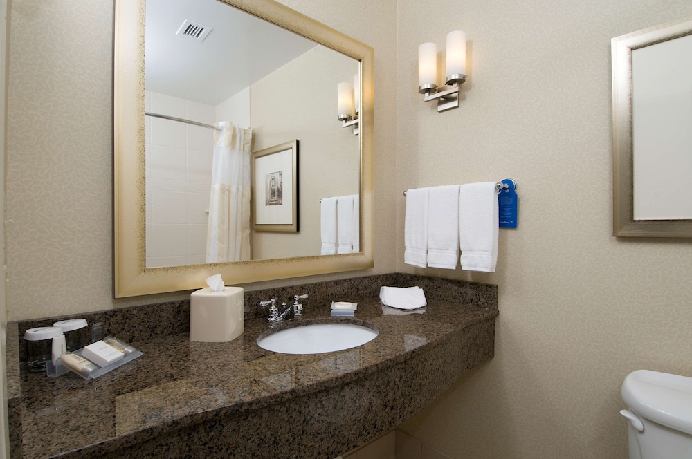 Hilton Garden Inn Mount Holly Westampton - photo 15