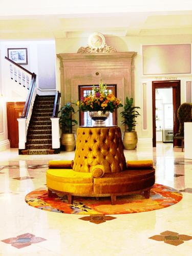 Taj Cape Town Large 5 star luxury suite with kitchenette — 5-Star Luxury Hotel in Cape Town, South Africa