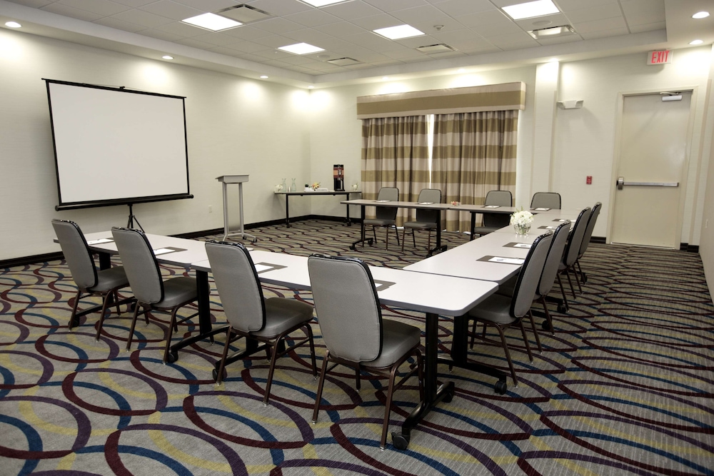 Hampton Inn & Suites Missouri City TX - photo 41