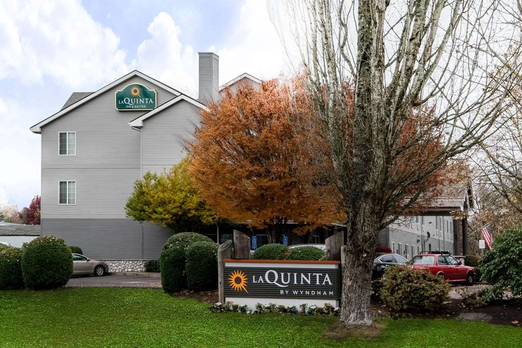 La Quinta Inn Suites By Wyndham Eugene — Eugene