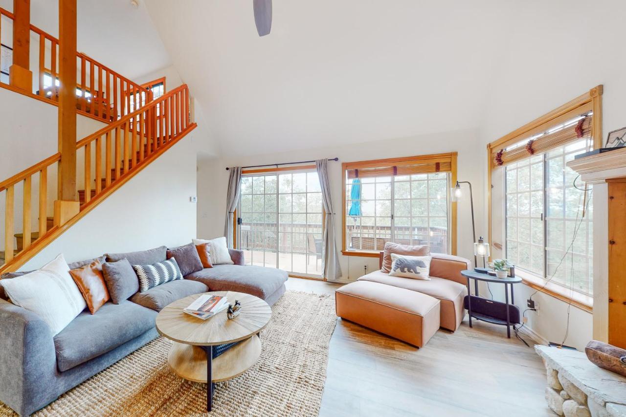 Sequoia Serenity in Lake Arrowhead, United States