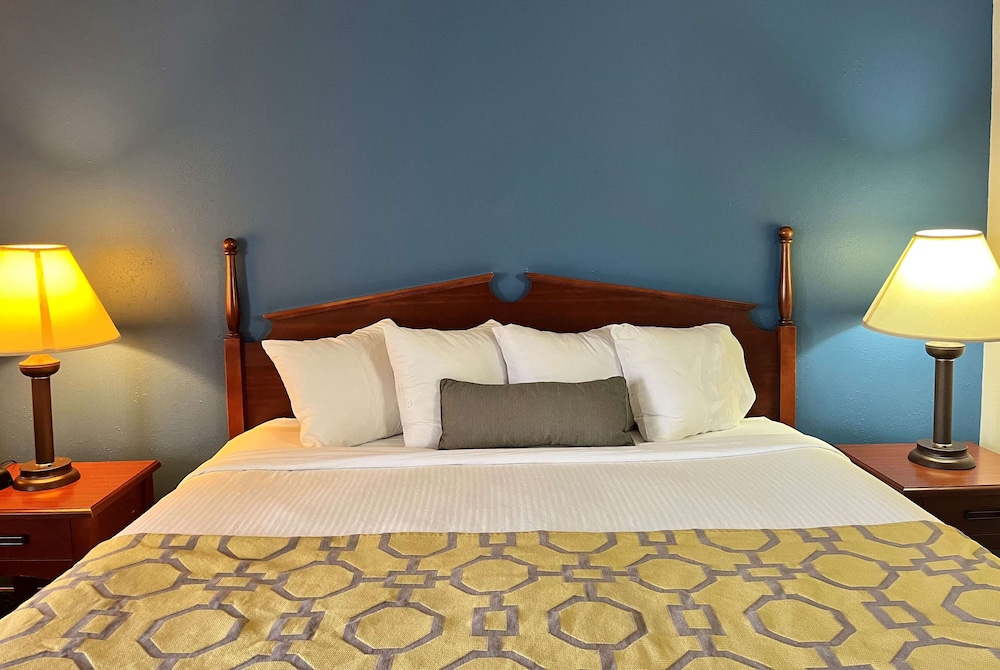 Baymont by Wyndham Corydon - photo 16