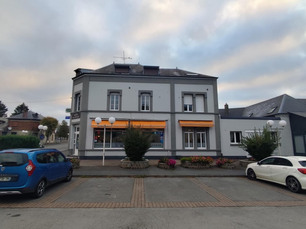 Hotel de la Plage — hotel in Le Nouvion-En-Thierache