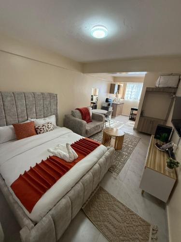 Staycation By Winnie Naiposha Studios — 4-Star Luxury Hotel in Naivasha, Kenya