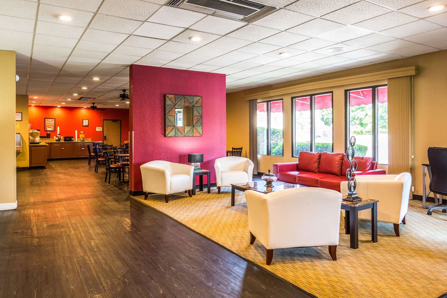 Econo Lodge Homewood Birmingham - photo 14