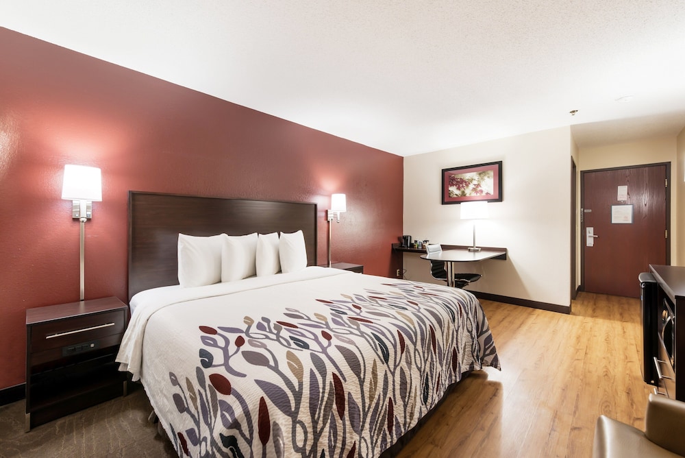 Red Roof Inn Auburn - photo 10