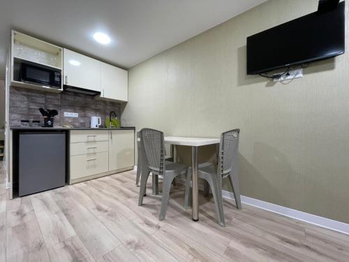Twin's Twin Apartments