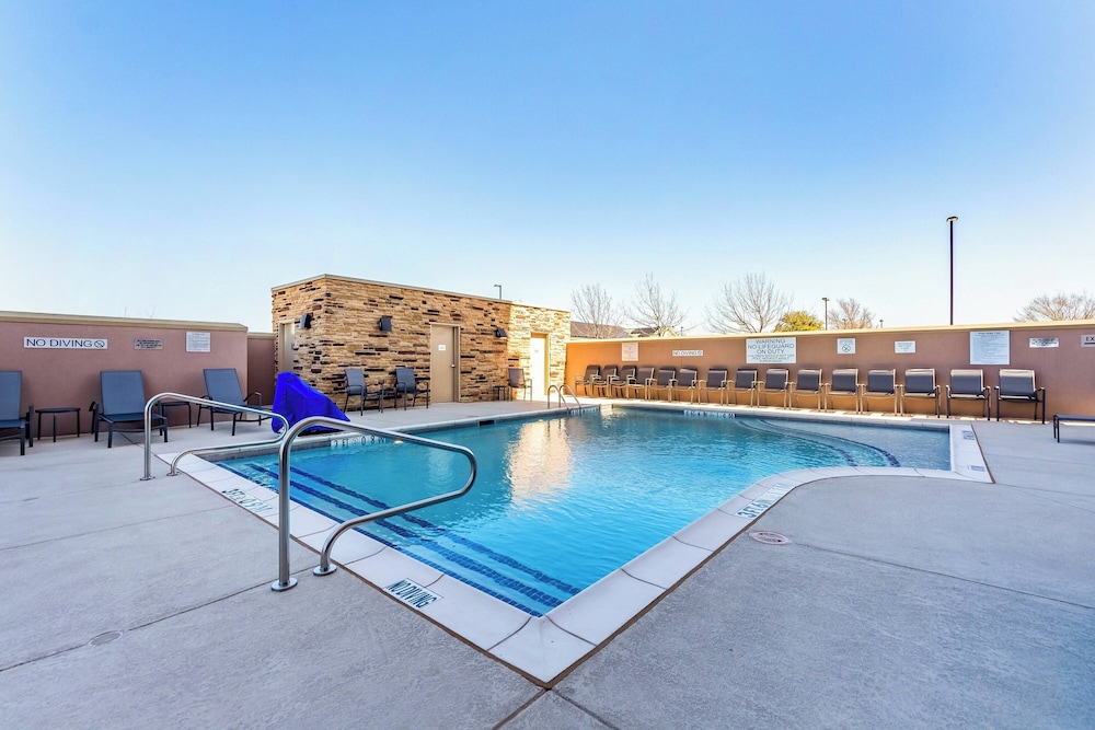 Fairfield Inn & Suites by Marriott Dallas Arlington South - photo 19
